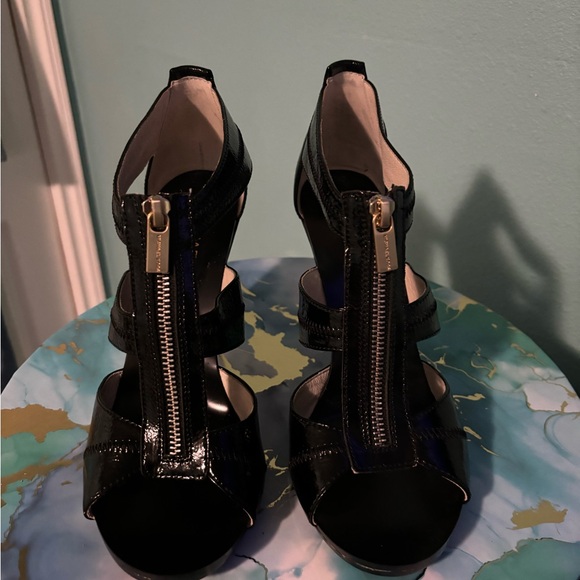 Michael Kors, Black patent leather, size 9 1/2 - Picture 9 of 13